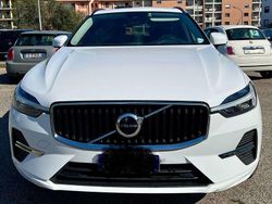 Bianco Usata 2021 Volvo XC60 Momentum SUV | 28.700 € (Cara)