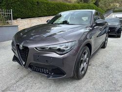 Grigio Usata 2024 Alfa Romeo Stelvio Sprint SUV | 38.990 € (Molto cara)
