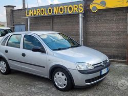 Grigio Usata 2003 Opel Corsa Edition Tre volumi | 1990 € (Ottimo prezzo)