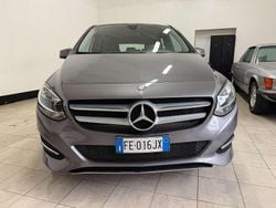 Grigio Usata 2016 Mercedes B160 Premium Monovolume | 10.900 € (Buon prezzo)