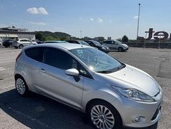 Argento Usata 2009 Ford Fiesta Titanium Due volumi | 3300 € (Ottimo prezzo)