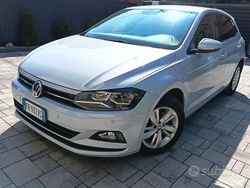 Grigio Usata 2018 VW Polo Tre volumi | 10.999 € (Buon prezzo)