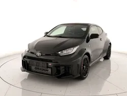 Nero Nuova 2025 Toyota Yaris Tre volumi | 58.500 € (Buon prezzo)
