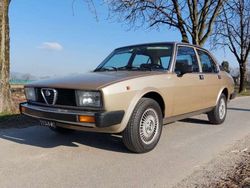 Bronzo Usata 1980 Alfa Romeo Alfetta Tre volumi | 13.800 €