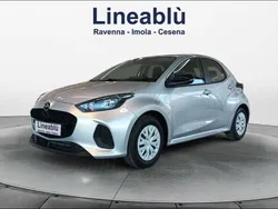 Argento Nuova 2025 Mazda 2 Prime-Line Tre volumi | 20.000 € (Buon prezzo)