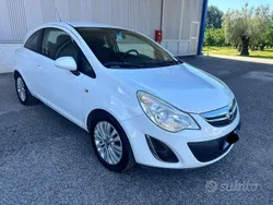 Bianco Usata 2013 Opel Corsa Due volumi | 2800 € (Ottimo prezzo)