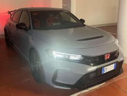 Grigio Nuova 2025 Honda Civic Type R Tre volumi | 59.900 € (Cara)