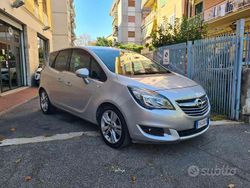 Argento Usata 2017 Opel Meriva Innovation Monovolume | 7200 € (Buon prezzo)