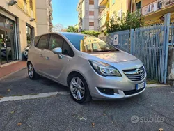 Argento Usata 2017 Opel Meriva Innovation Monovolume | 7900 € (Buon prezzo)