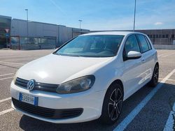 Bianco Usata 2010 VW Golf VI Comfortline Tre volumi | 4800 € (Buon prezzo)