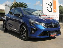 Blu Usata 2024 Renault Clio V Techno Tre volumi | 16.400 € (Buon prezzo)