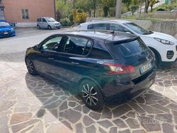 Blu Usata 2014 Peugeot 308 Tre volumi | 6800 € (Buon prezzo)