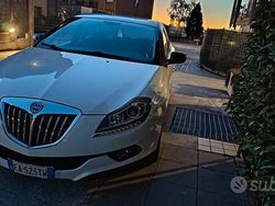 Bianco Usata 2010 Lancia Delta Due volumi | 2800 € (Buon prezzo)