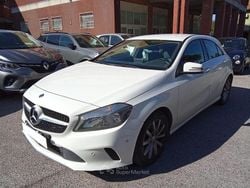 Bianco Usata 2017 Mercedes A180 Executive Tre volumi | 15.470 € (Buon prezzo)