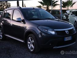 Grigio Usata 2010 Dacia Sandero Stepway Due volumi | 4300 € (Cara)