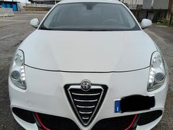 Bianco Usata 2010 Alfa Romeo Giulietta Tre volumi | 4900 € (Buon prezzo)