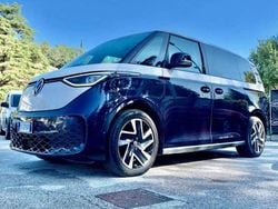 Blu/azzurro Usata 2024 VW ID. Buzz Pro Monovolume | 40.400 € (Molto cara)