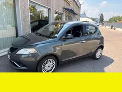 Grigio Usata 2016 Lancia Ypsilon Gold Due volumi | 8900 € (Buon prezzo)