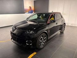 Nero etoilé Nuova 2025 Renault 5 E-Tech Iconic Tre volumi | 30.900 € (Ottimo prezzo)