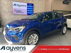 Blu/azzurro(met.) Usata 2023 Renault Captur Equilibre SUV | 17.350 € (Buon prezzo)