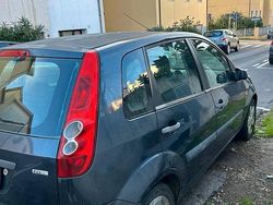 Blu Usata 2005 Ford Fiesta Tre volumi | 1000 € (Buon prezzo)