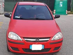 Rosso Usata 2006 Opel Corsa Tre volumi | 2000 € (Buon prezzo)