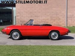 Rosso pastello Usata 1967 Alfa Romeo Spider Cabrio | 64.500 €