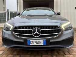 Grigio Usata 2022 Mercedes E220 Avantgarde Station wagon | 29.500 € (Ottimo prezzo)