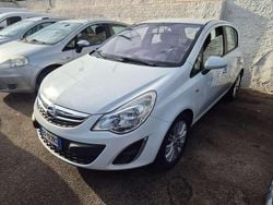 Bianco Usata 2011 Opel Corsa Cosmo Tre volumi | 4500 € (Buon prezzo)