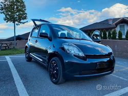 Nero Usata 2006 Daihatsu Sirion Due volumi | 3700 €