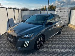 Grigio Usata 2024 Peugeot 208 Allure Due volumi | 16.470 € (Buon prezzo)