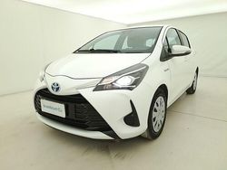 Bianco Usata 2018 Toyota Yaris Hybrid Cool Tre volumi | 10.990 € (Ottimo prezzo)