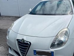 Bianco Usata 2012 Alfa Romeo Giulietta Progression Due volumi | 6690 € (Buon prezzo)