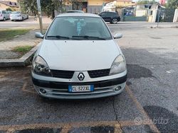 Grigio Usata 2005 Renault Clio II Tre volumi | 1000 €