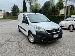 Bianco Usata 2016 Peugeot Partner Monovolume | 6200 €