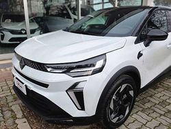 Bianco nacré+nero etoilé Nuova 2025 Renault Captur Techno SUV | 21.900 € (Buon prezzo)