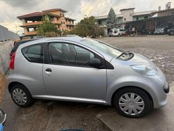 Argento Usata 2006 Peugeot 107 Due volumi | 3450 € (Buon prezzo)