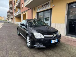 Nero Usata 2005 Opel Tigra Edition Cabrio | 1900 €