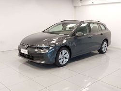 Dolphin grey metallizzato Usata 2024 VW Golf VIII Life Station wagon | 29.900 € (Cara)