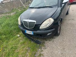 Usata 2004 Lancia Ypsilon Due volumi | 700 €