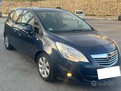 Blu Usata 2013 Opel Meriva Monovolume | 4450 € (Buon prezzo)