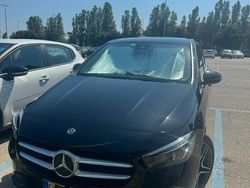 Nero Usata 2019 Mercedes B180 Monovolume | 18.000 € (Cara)