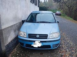 Blu Usata 2005 Fiat Punto Due volumi | 2000 € (Buon prezzo)