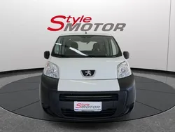 Bianco pastello Usata 2017 Peugeot Bipper Active Monovolume | 8999 € (Molto cara)