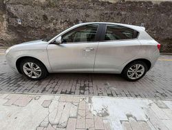 Other Usata 2012 Alfa Romeo Giulietta Distinctive Tre volumi | 6500 € (Buon prezzo)