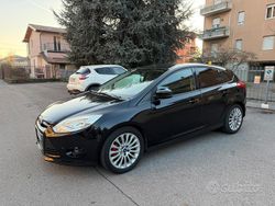 Nero Usata 2011 Ford Focus Titanium Tre volumi | 5500 € (Buon prezzo)