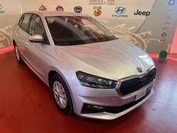 Grigio Usata 2022 Skoda Fabia Ambition Tre volumi | 15.250 € (Buon prezzo)