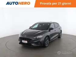 Grigio Usata 2019 Ford Focus ST-Line Tre volumi | 15.299 € (Buon prezzo)