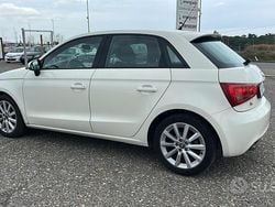 Bianco Usata 2013 Audi A1 Ambition Tre volumi | 8500 € (Super prezzo)