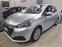 Argento Usata 2016 Peugeot 208 Due volumi | 6500 € (Buon prezzo)